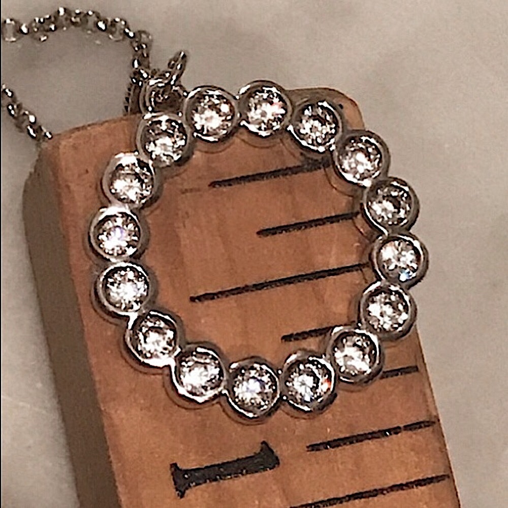 🆕🔥♠️KATE SPADE GORGEOUS FULL CIRCLE STERLING SILVER&CLEAR STUDS NECKLACE👀PICS - Picture 7 of 17